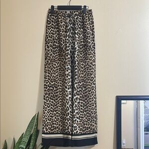 H&M Black and Tan 🐆 Jaguar Print  Wide Leg Pants